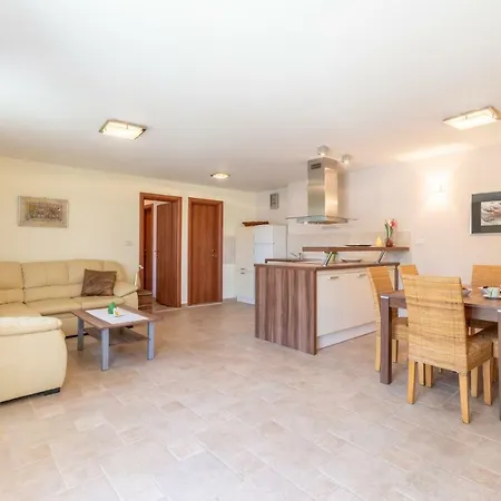 Bistrica Bay - Charme Homes *